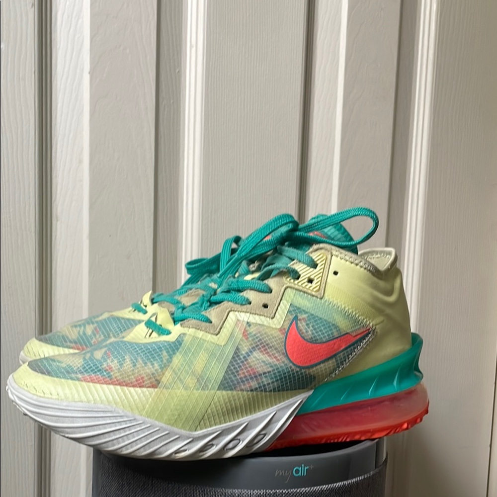 LeBron 18 Low 'LeBronold Palmer